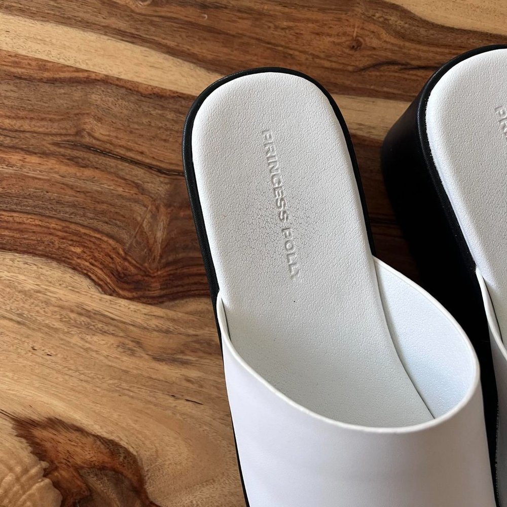 Platform Sandal - Picture 2 of 4